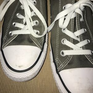 Olive Converse (7/9)